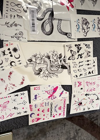 Çeşitli vücut ve parmak dövmeleri - Görsel 4