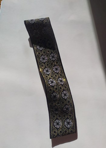 Desenli saç bandı
