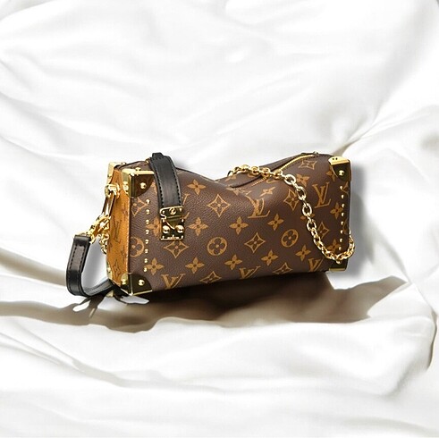 LOUIS VUITTON - Side Trunk