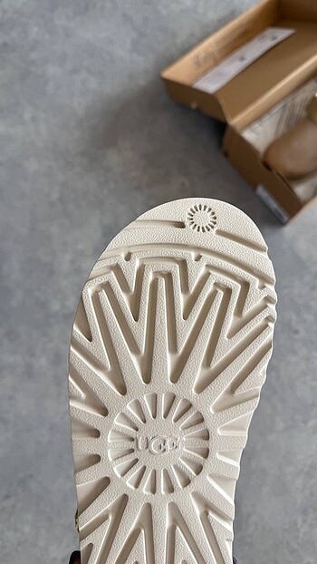 38 Beden UGG 36-40 Arası Numaralar