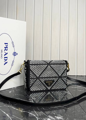 Prada Siyah Yılan Derisi Desenli Deri Çanta