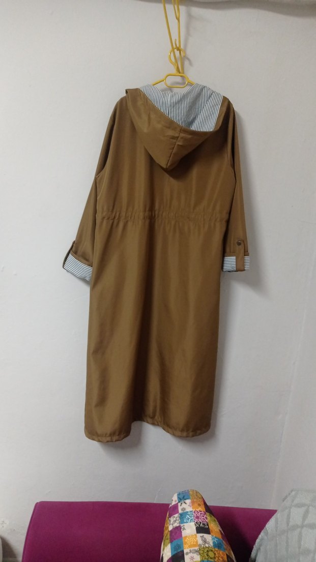 Kadın Bej Uzun Boy Yağmurluk - Görsel 5