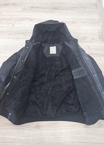 Siyah Kapüşonlu Erkek Günlük Mont - Görsel 9