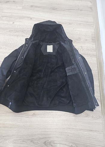 Siyah Kapüşonlu Erkek Günlük Mont - Görsel 8