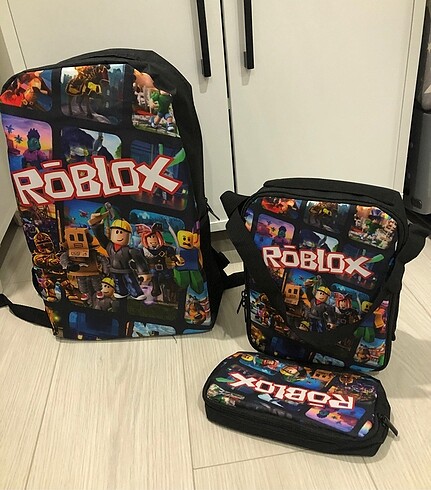 Roblox okul çantası