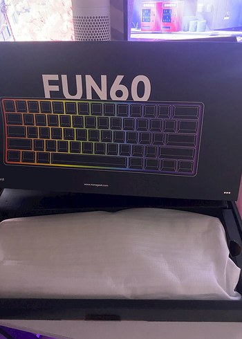 Akko Monsgeek Fun60 Beyaz Oyuncu Klavyesi - Görsel 3