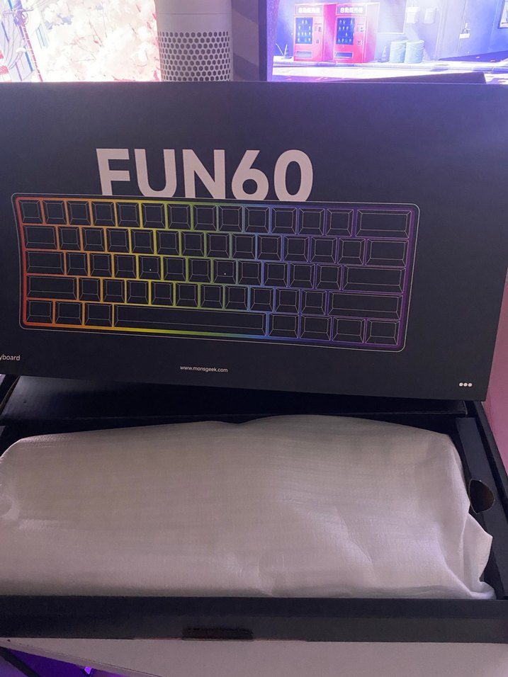 Akko Monsgeek Fun60 Beyaz Oyuncu Klavyesi - Görsel 3