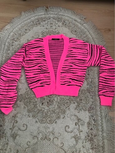 Zebra desenli hırka