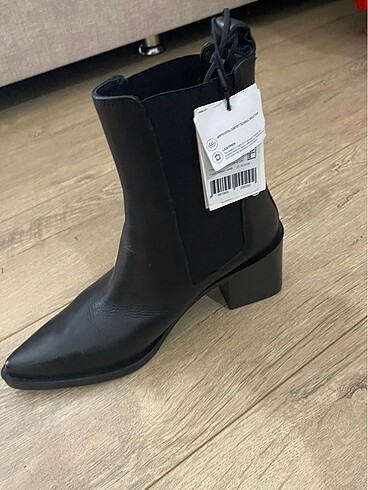 38 Beden Zara deri bot