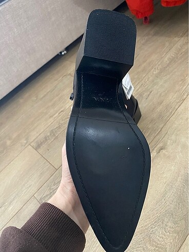 38 Beden siyah Renk Zara deri bot