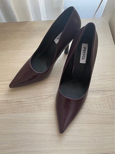 37 Beden bordo Renk İpekyol Cherry Red stiletto