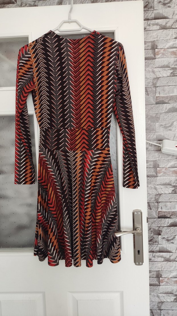 V Yaka Uzun Kollu Pilili Bohem Elbise - Görsel 4