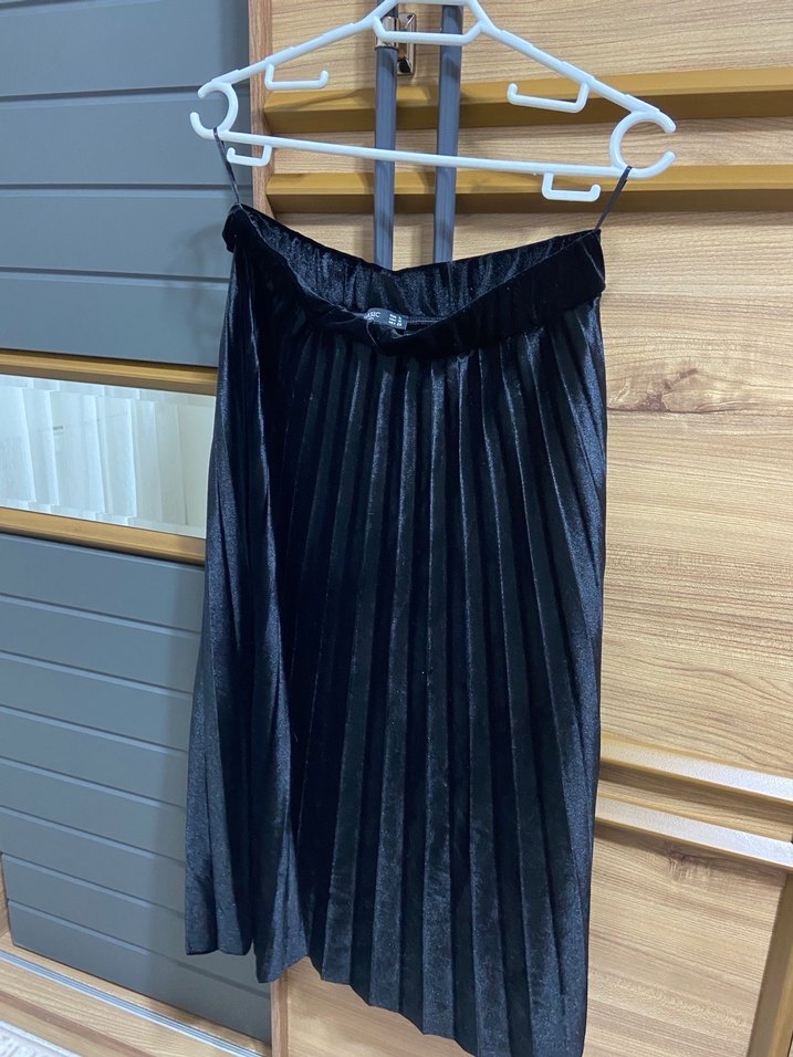 Kadın Siyah Pilili midiEtek - Görsel 2