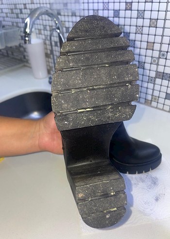 Siyah Deri Kadın Topuklu Bot - Görsel 5