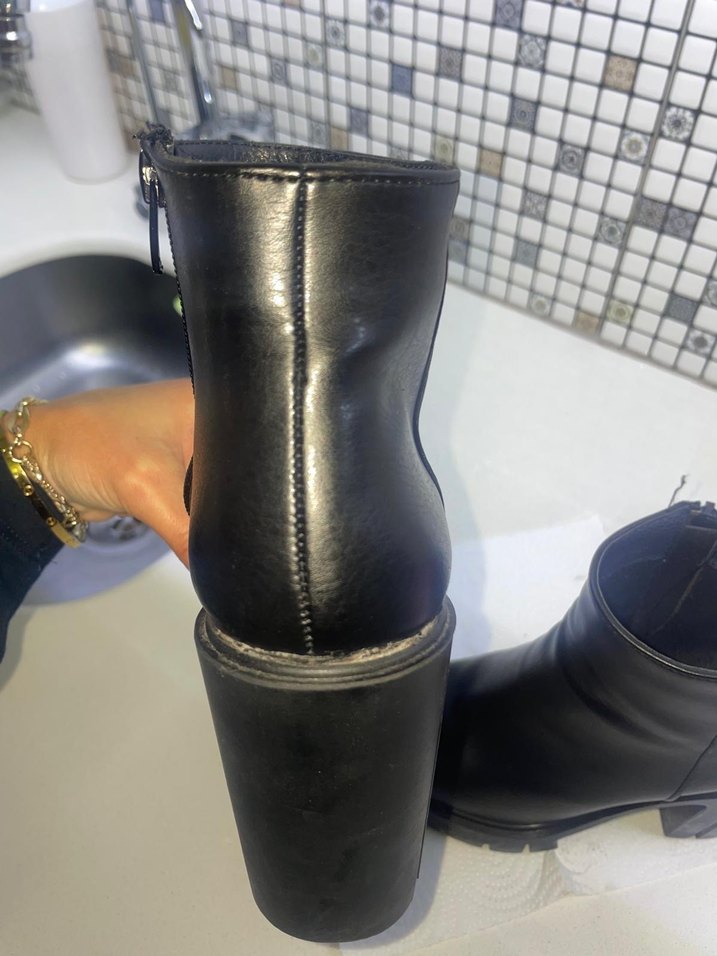 Siyah Deri Kadın Topuklu Bot - Görsel 4