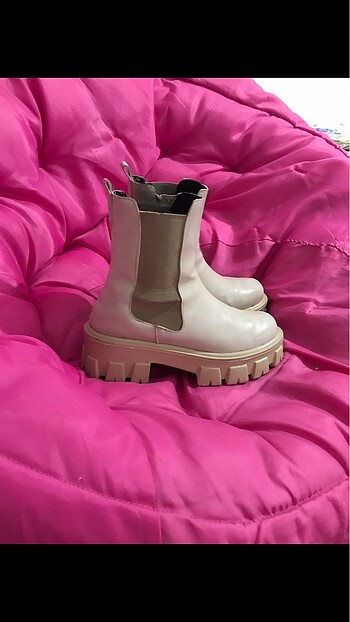 37 Beden Zara bot