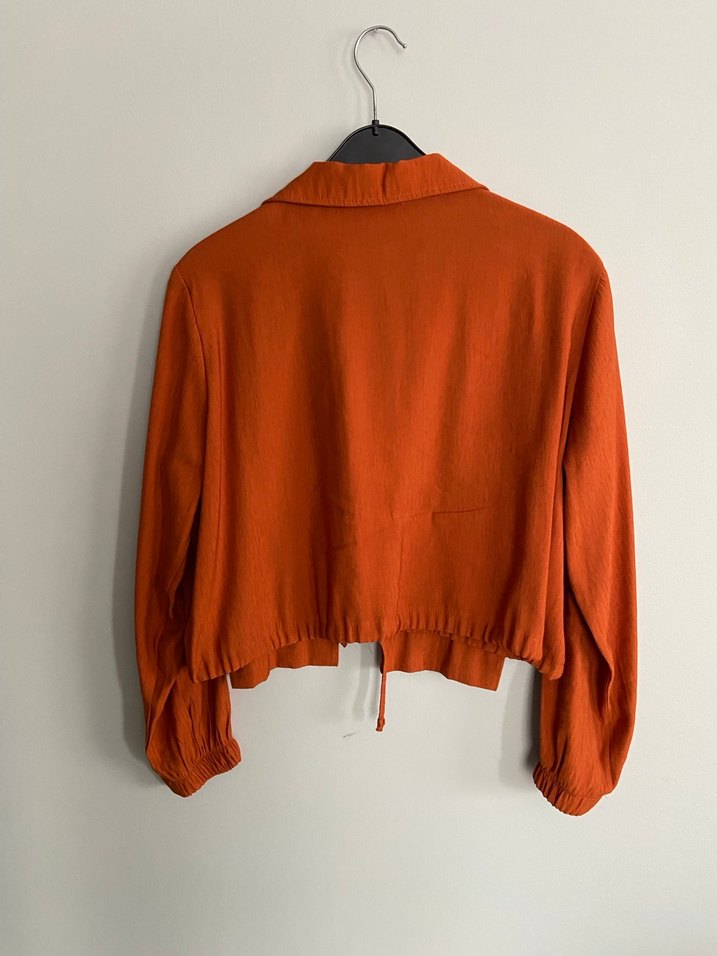 Düğmeli Uzun Kollu Kadın Gömlek - Görsel 3