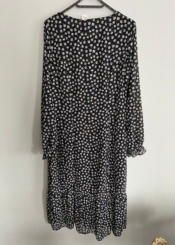 V Yaka Siyah Uzun Kollu Düğmeli Elbise - Görsel 4