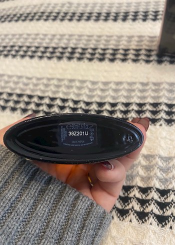 Yves Saint Laurent Black Opium Kadın Parfümü 50 ml - Görsel 4