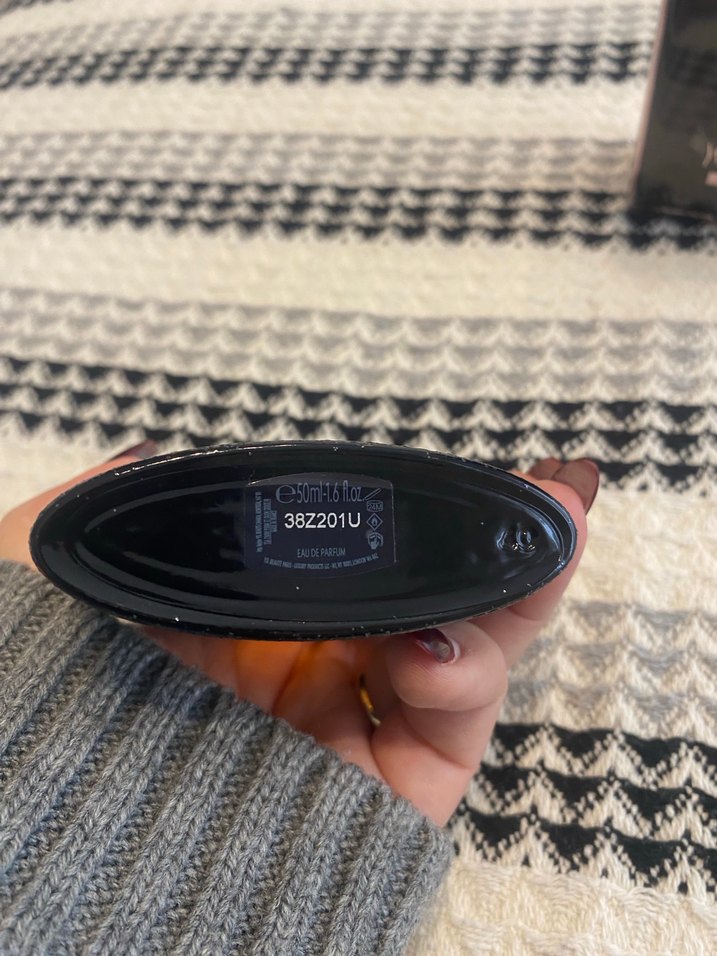 Yves Saint Laurent Black Opium Kadın Parfümü 50 ml - Görsel 4