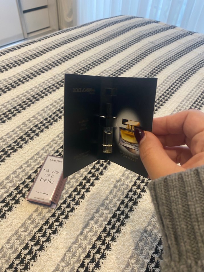 Lancome La Vie Est Belle ve Dolce&Gabbana The One Kadın Parfümü - Görsel 2