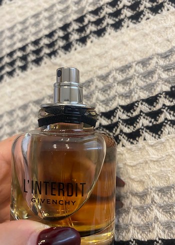 Givenchy L'Interdit Kadın Parfümü - Görsel 5