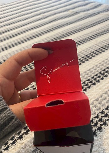 Givenchy L'Interdit Kadın Parfümü - Görsel 7