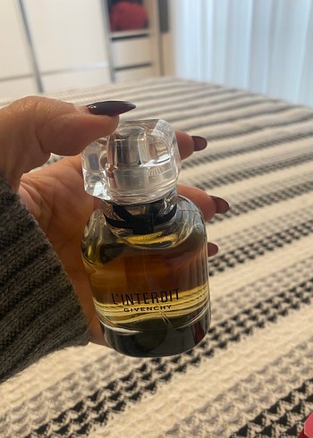 Givenchy L'Interdit Kadın Parfümü - Görsel 3