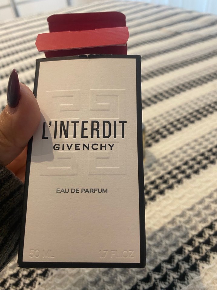 Givenchy L'Interdit Kadın Parfümü - Görsel 2