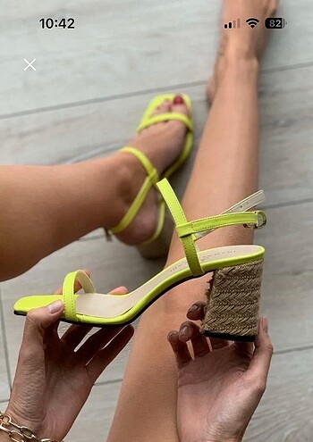 neon yeşil topuklu ayakkabı
