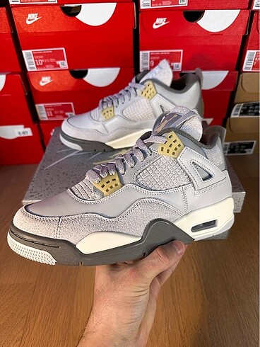 40 Beden Jordan 4 craft