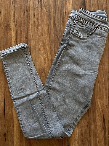 Zara Kot jean