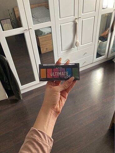 Nyx Ultimate Renkli Far paleti