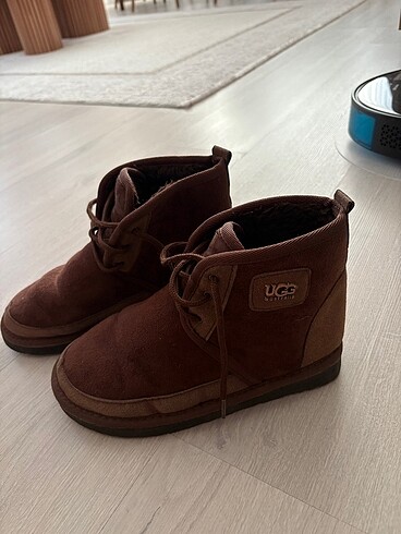 Kahverengi ugg