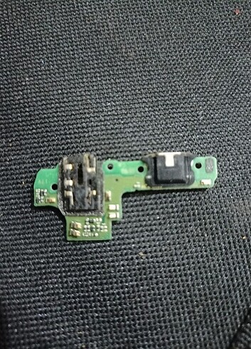 Beden Samsung Galaxy a10s anakart ve şarj bordu