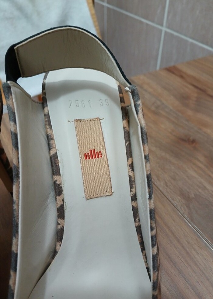 Elle marka 39 arkası lastikli  - Görsel 4