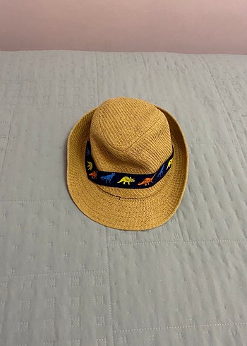 5-8 Yaş, 22 cm Beden kahverengi Renk Lc Waikiki 6-7 yaş 54 cm Dinozor detaylı hasır şapka