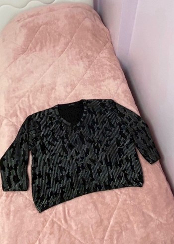 Karol V yaka kazak oversize varaklı kazak