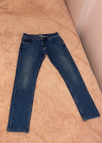 Armani Jeans 33