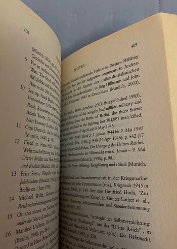 1945 Germany FROM WAR TO PEACE - Richard Bessel ingilizce kitap - Görsel 5