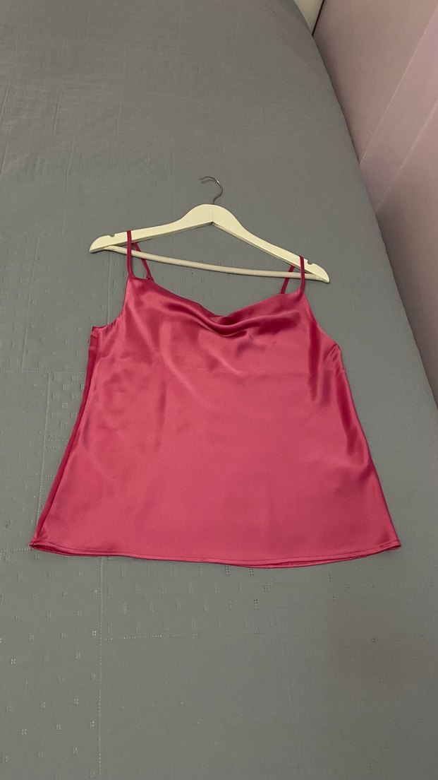 Sateen Degaje Yaka Askılı Saten Bluz 38 Beden Fuşya Renk - Görsel 2