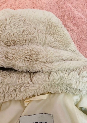 LCW Kids Bej Kapüşonlu Suni Detayl Kız Cocuk Mont 10-11 yaş - Görsel 5