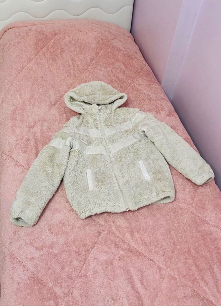 LCW Kids Bej Kapüşonlu Suni Detayl Kız Cocuk Mont 10-11 yaş - Görsel 2