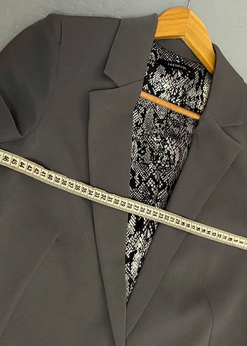 Trend Regular Astar Detaylı Dokuma Blazer
Ceket 38 Beden Leopar - Görsel 7