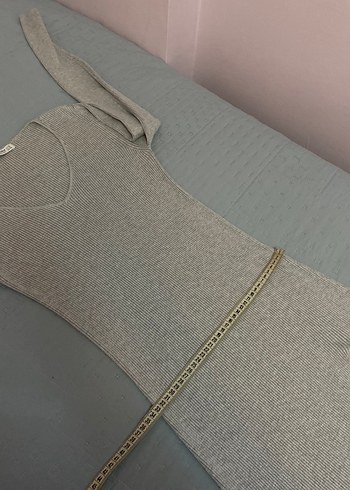 Stradivarius  V Yaka Yırtmaçlı Uzun Triko Elbiese 38 beden - Görsel 4