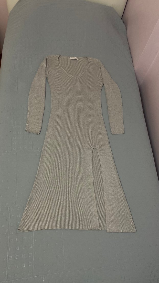 Stradivarius  V Yaka Yırtmaçlı Uzun Triko Elbiese 38 beden - Görsel 2