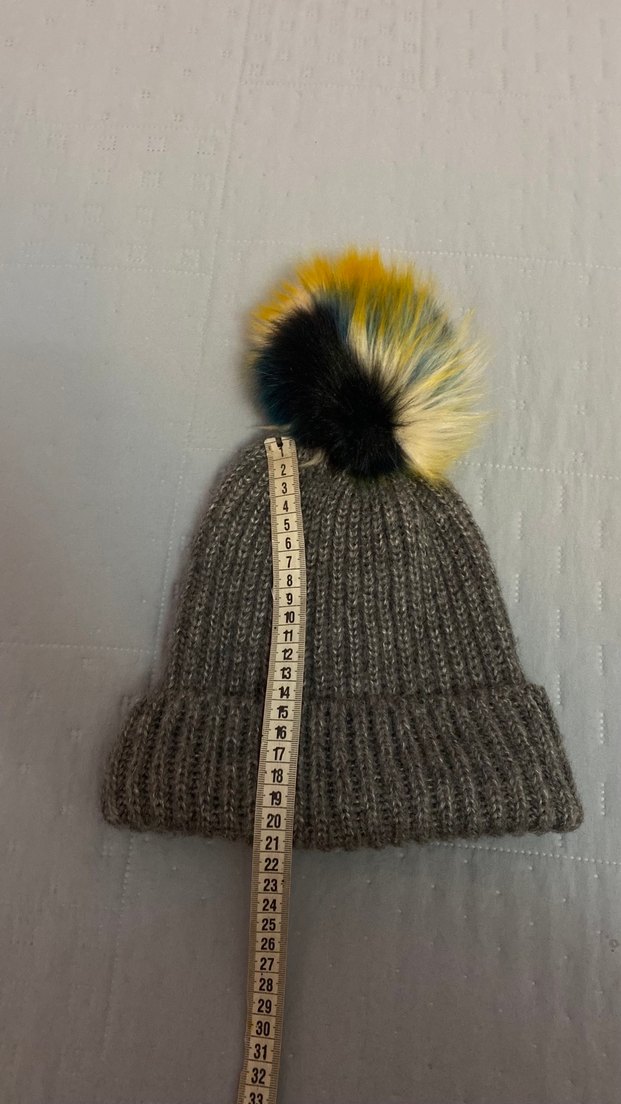 Zara Kurk Ponponlu Gri Bere. Soğuk havalarda sıcak tutar. - Görsel 3