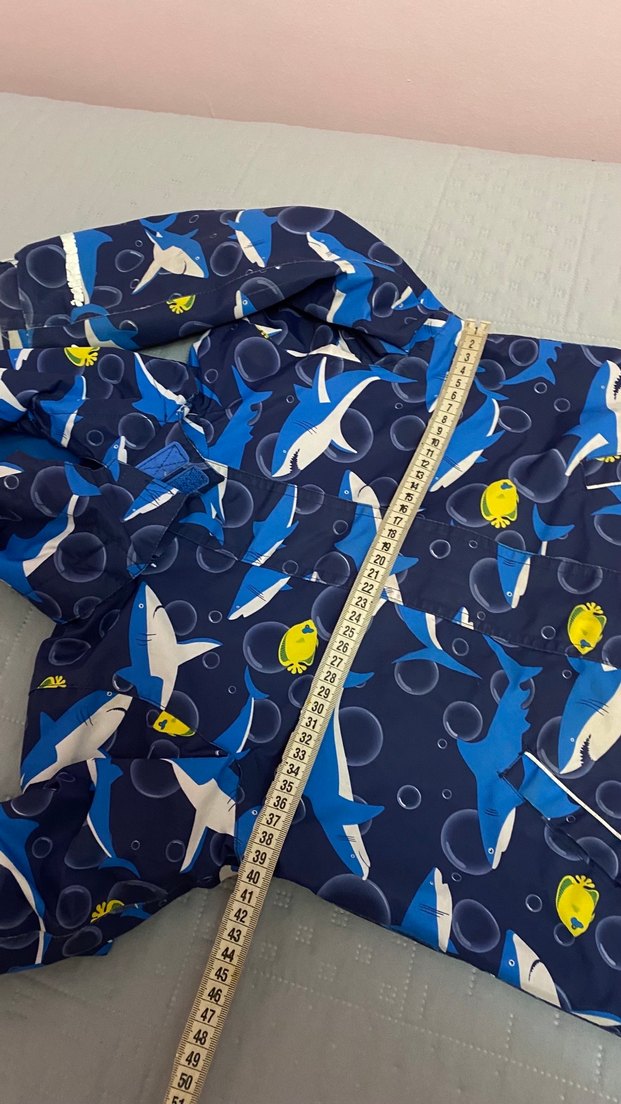 Tchibo Köpekbalığı Desen Termal Yağmur Montu 7-8 yaş - Görsel 3