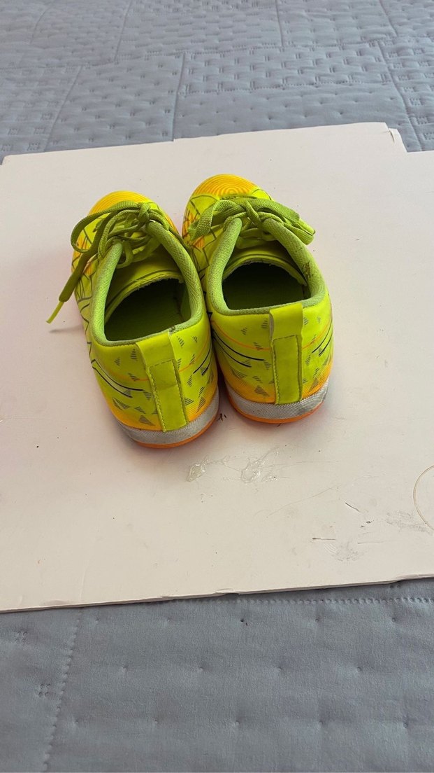 Lc Waikiki 33 numara spor ayakkabı neon sarı ve turuncu detaylı - Görsel 4