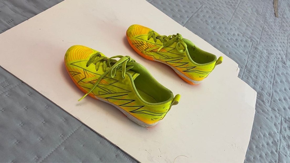 Lc Waikiki 33 numara spor ayakkabı neon sarı ve turuncu detaylı - Görsel 3